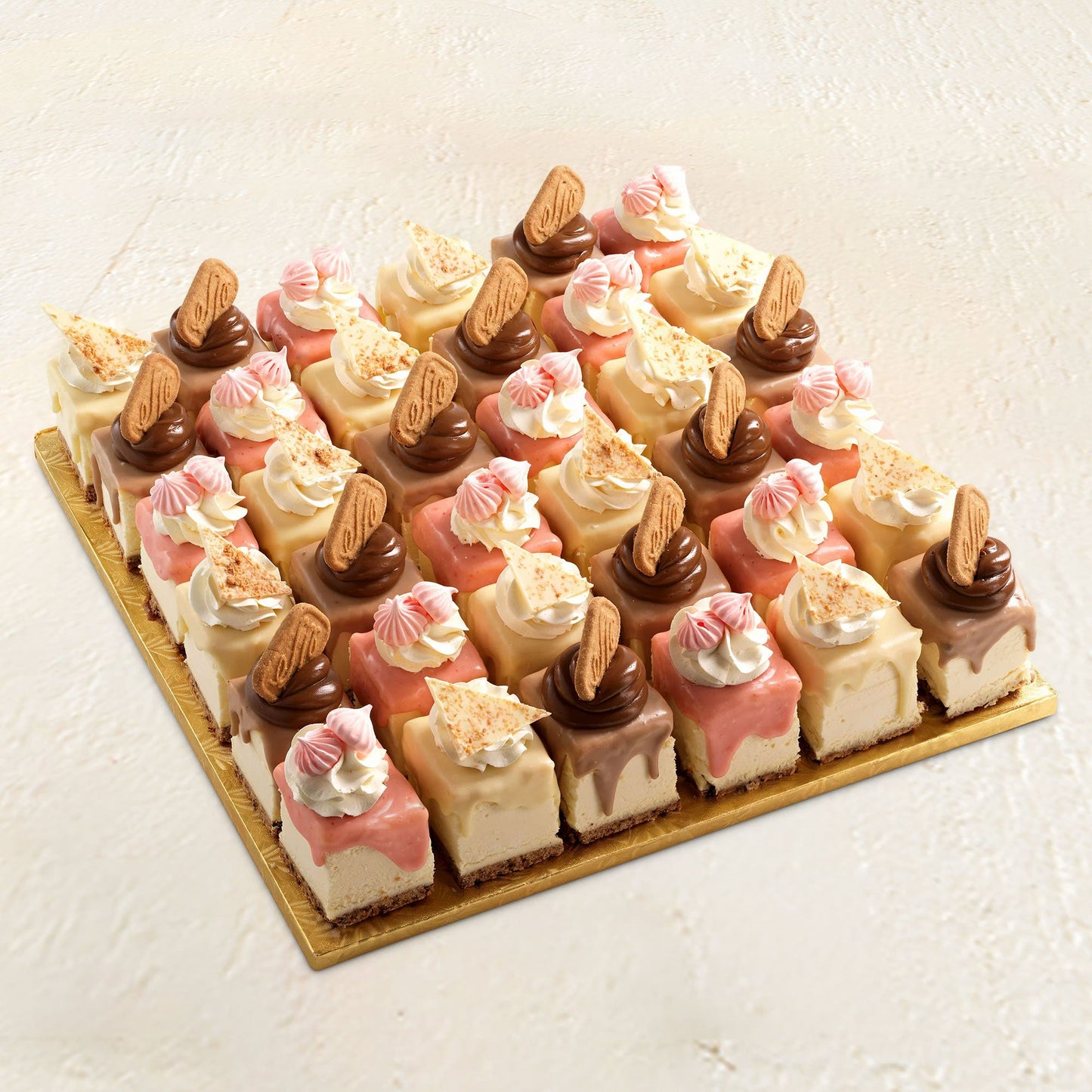 14"x14" Oversized Pre-Cut Square Cheese Cake